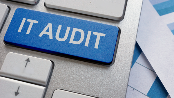 Au­dit in­for­ma­tique pour les PME : notre guide com­plet